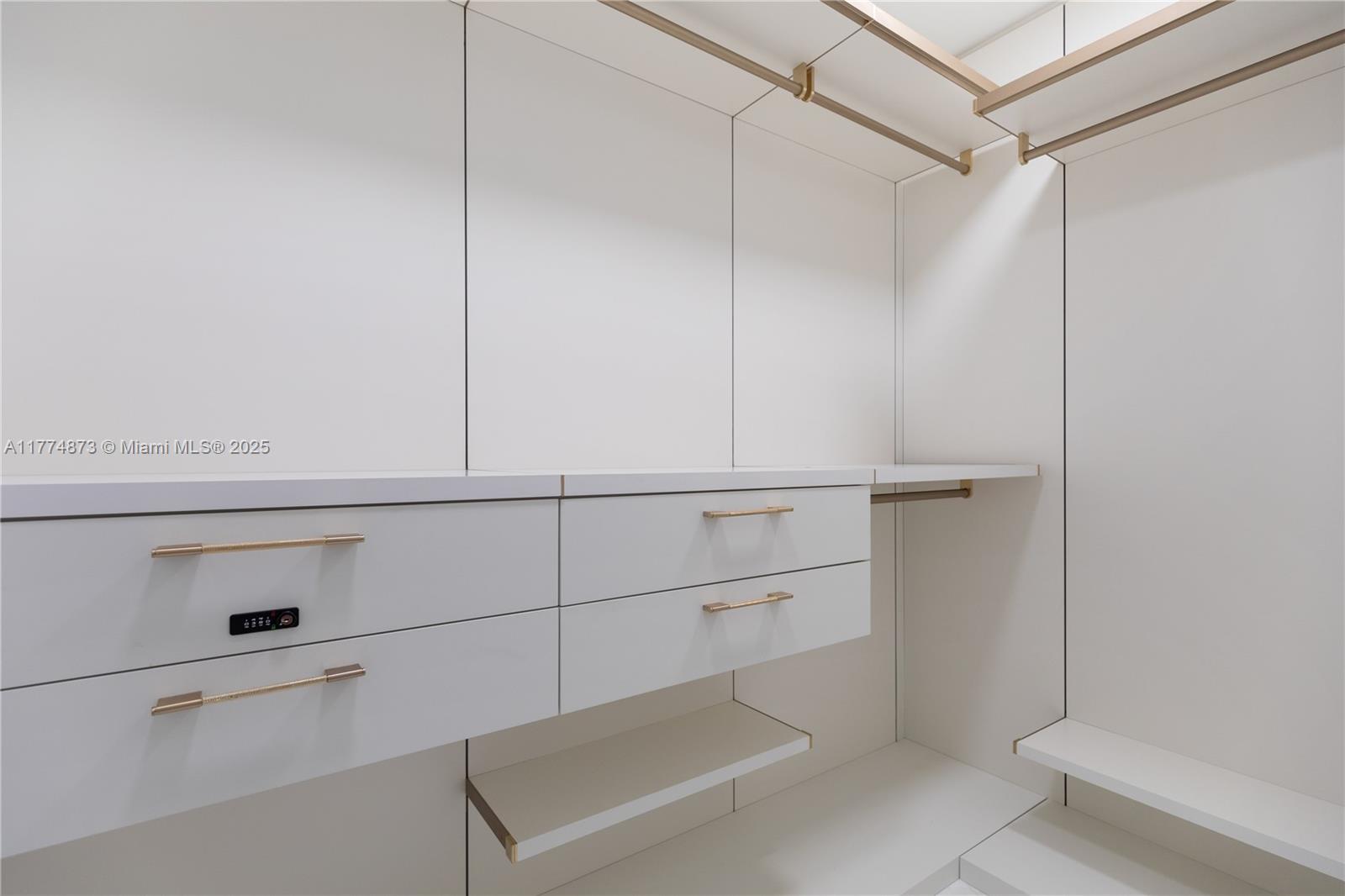 15701 Collins Ave #1004 Sunny Isles Beach, FL 33160