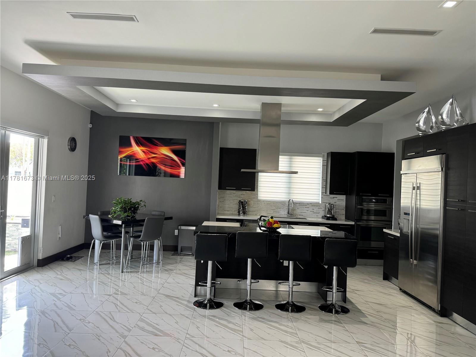 8272 NW 33rd Ter Doral, FL 33122