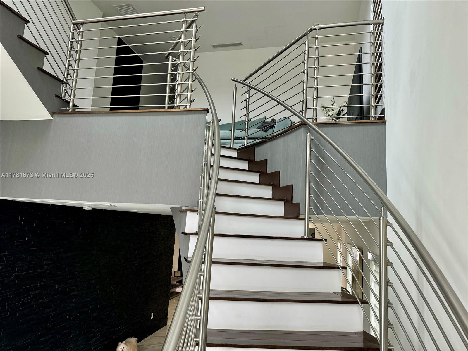 8272 NW 33rd Ter Doral, FL 33122