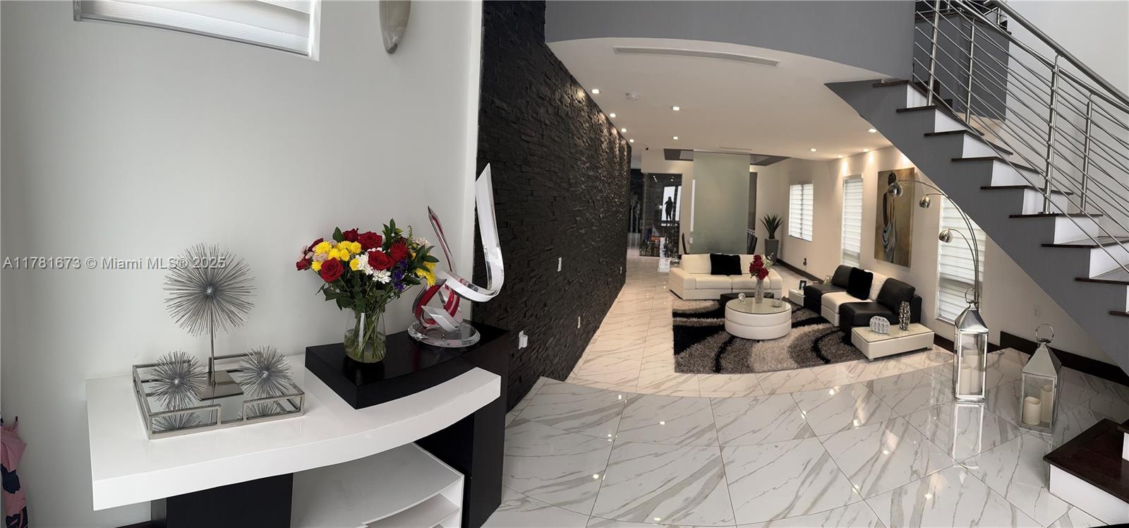 8272 NW 33rd Ter Doral, FL 33122