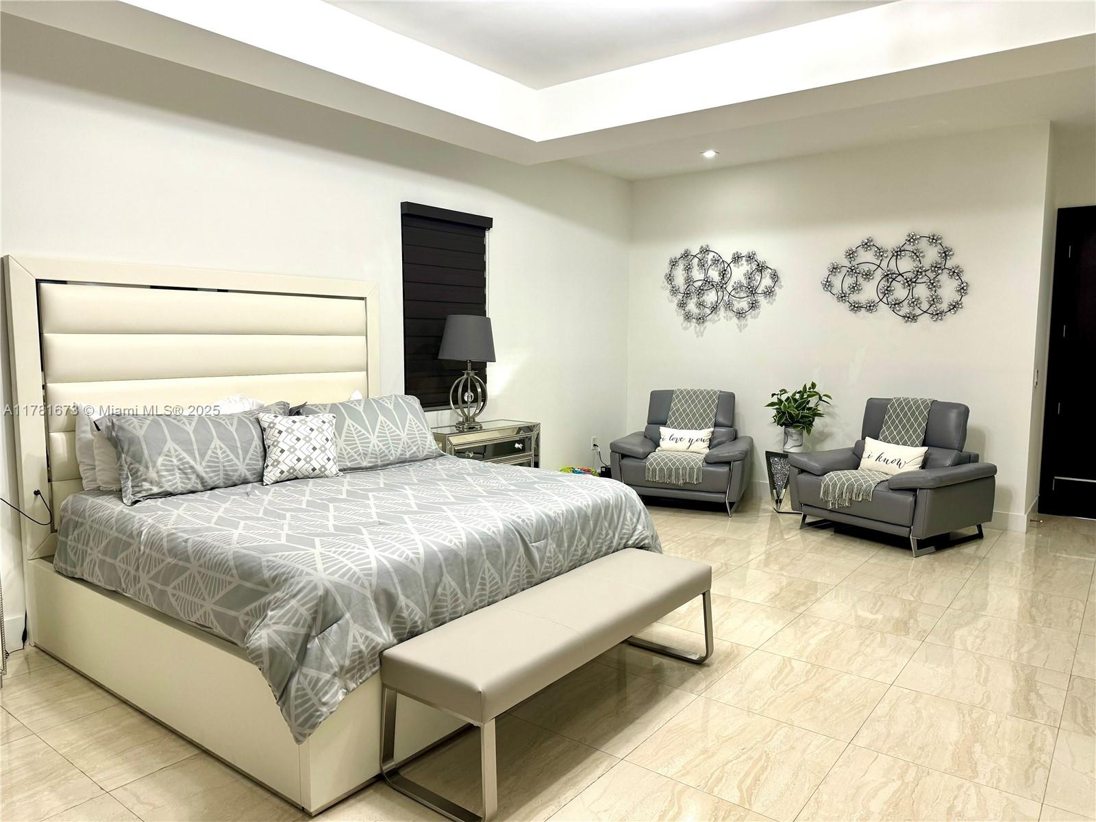 8272 NW 33rd Ter Doral, FL 33122