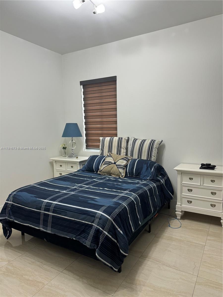 8272 NW 33rd Ter Doral, FL 33122