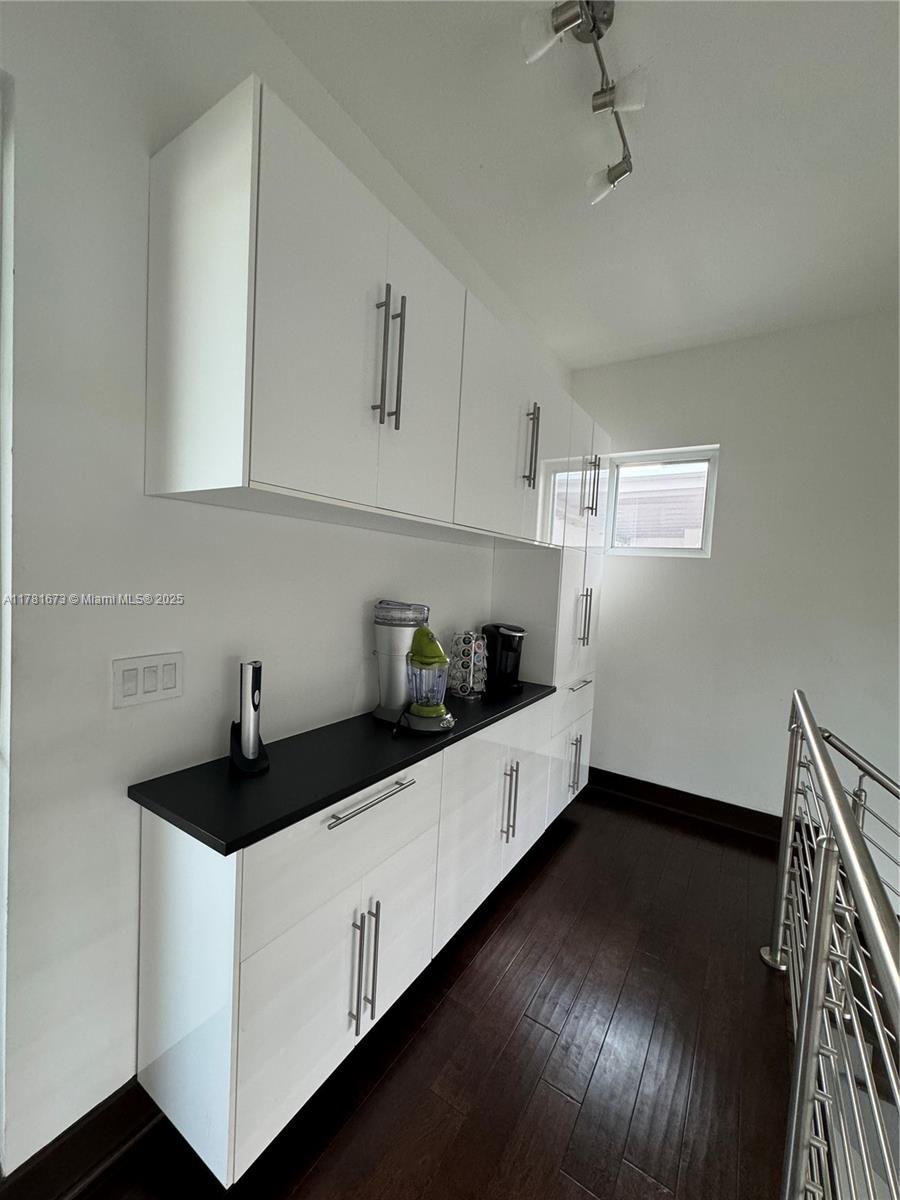 8272 NW 33rd Ter Doral, FL 33122