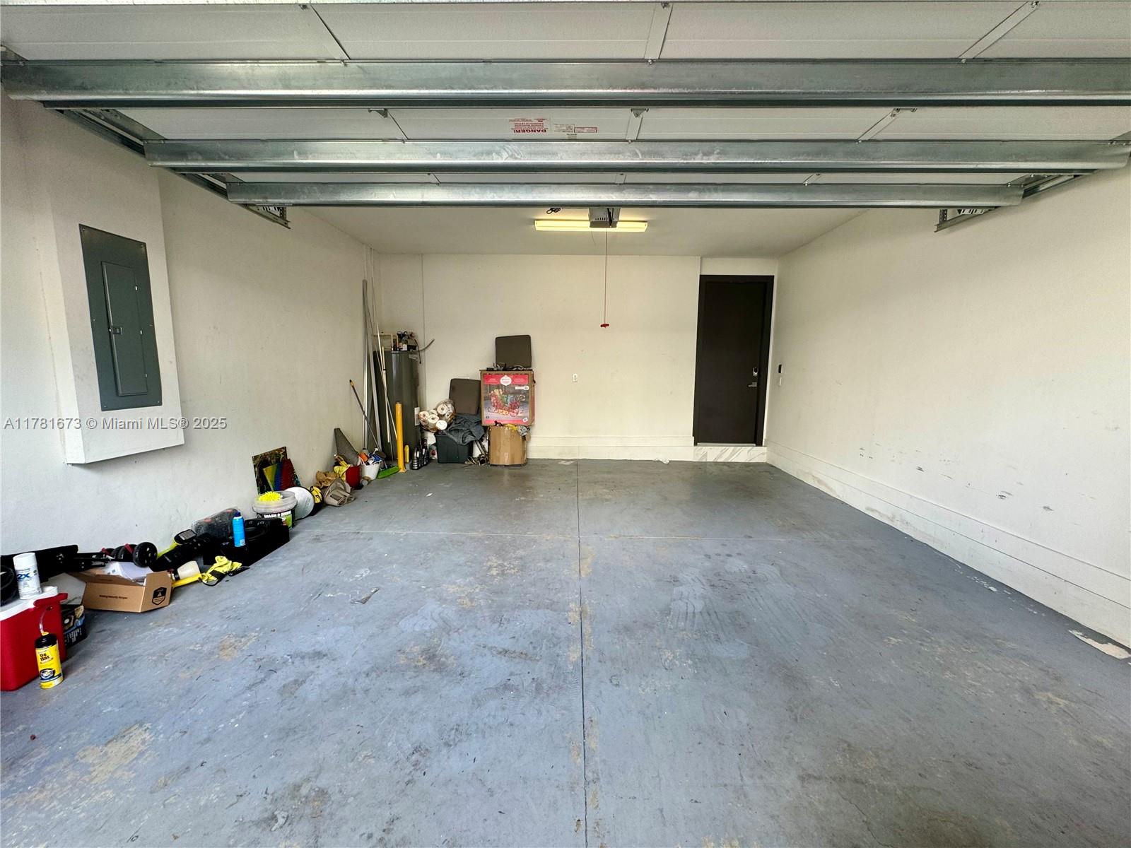 8272 NW 33rd Ter Doral, FL 33122