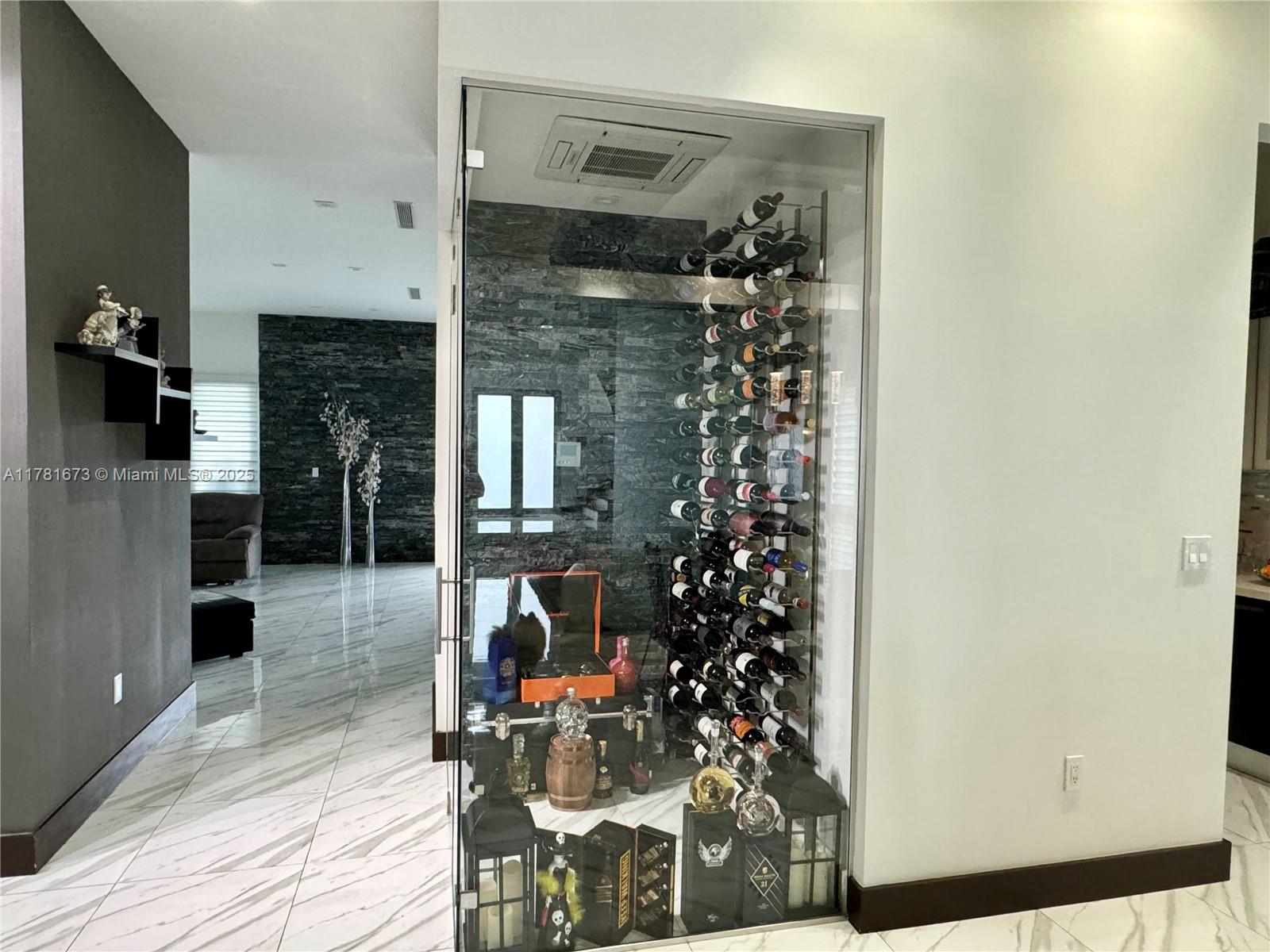 8272 NW 33rd Ter Doral, FL 33122