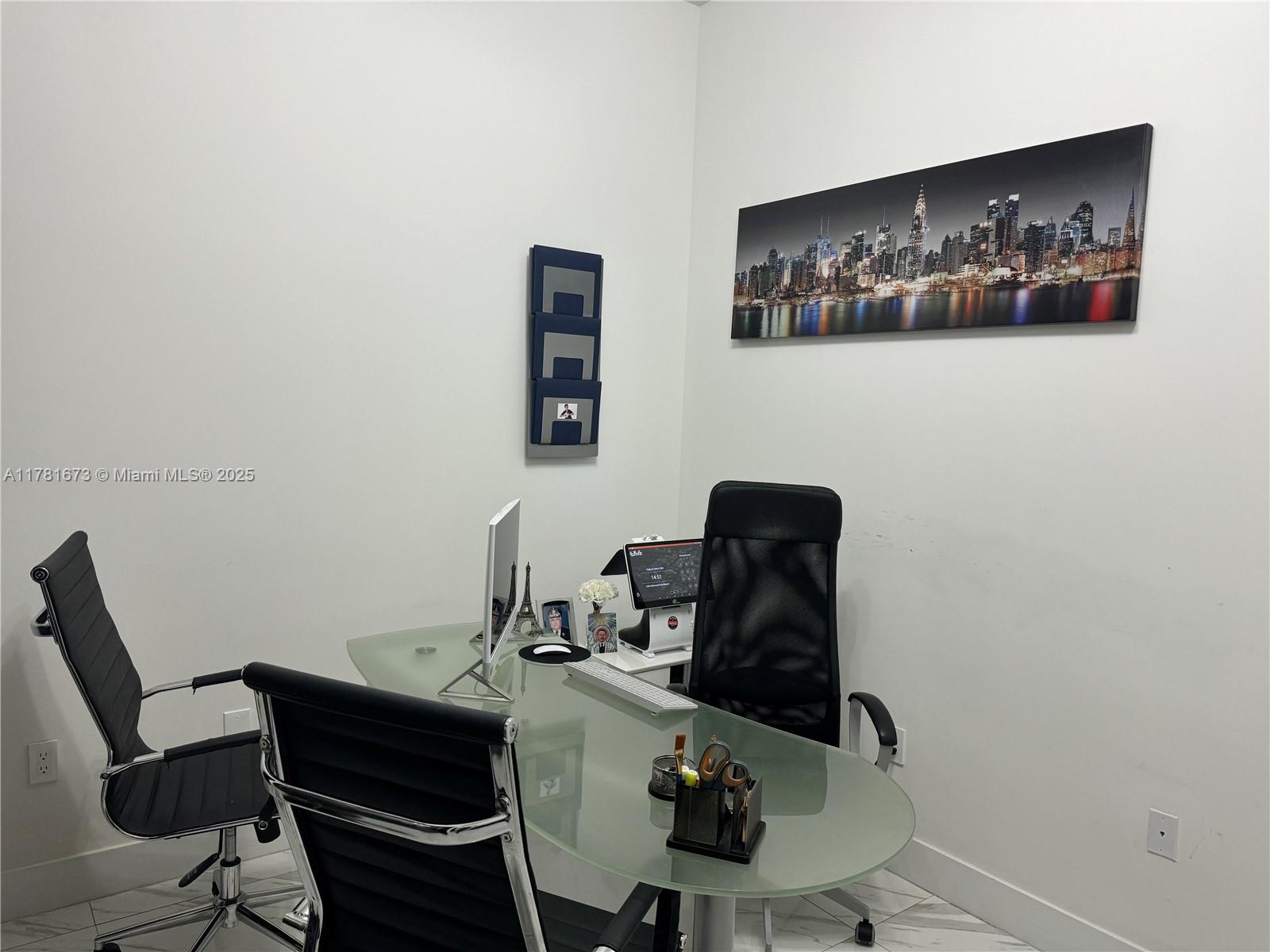 8272 NW 33rd Ter Doral, FL 33122