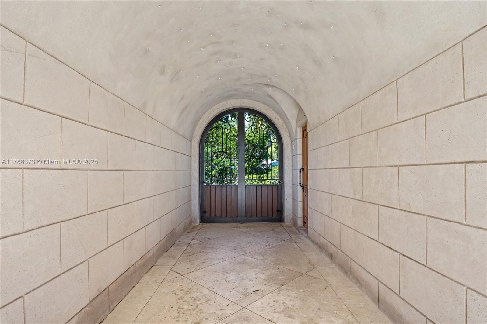 600 Isle Of Palms Dr Fort Lauderdale, FL 33301 600 Isle Of Palms Dr Fort Lauderdale, FL 33301