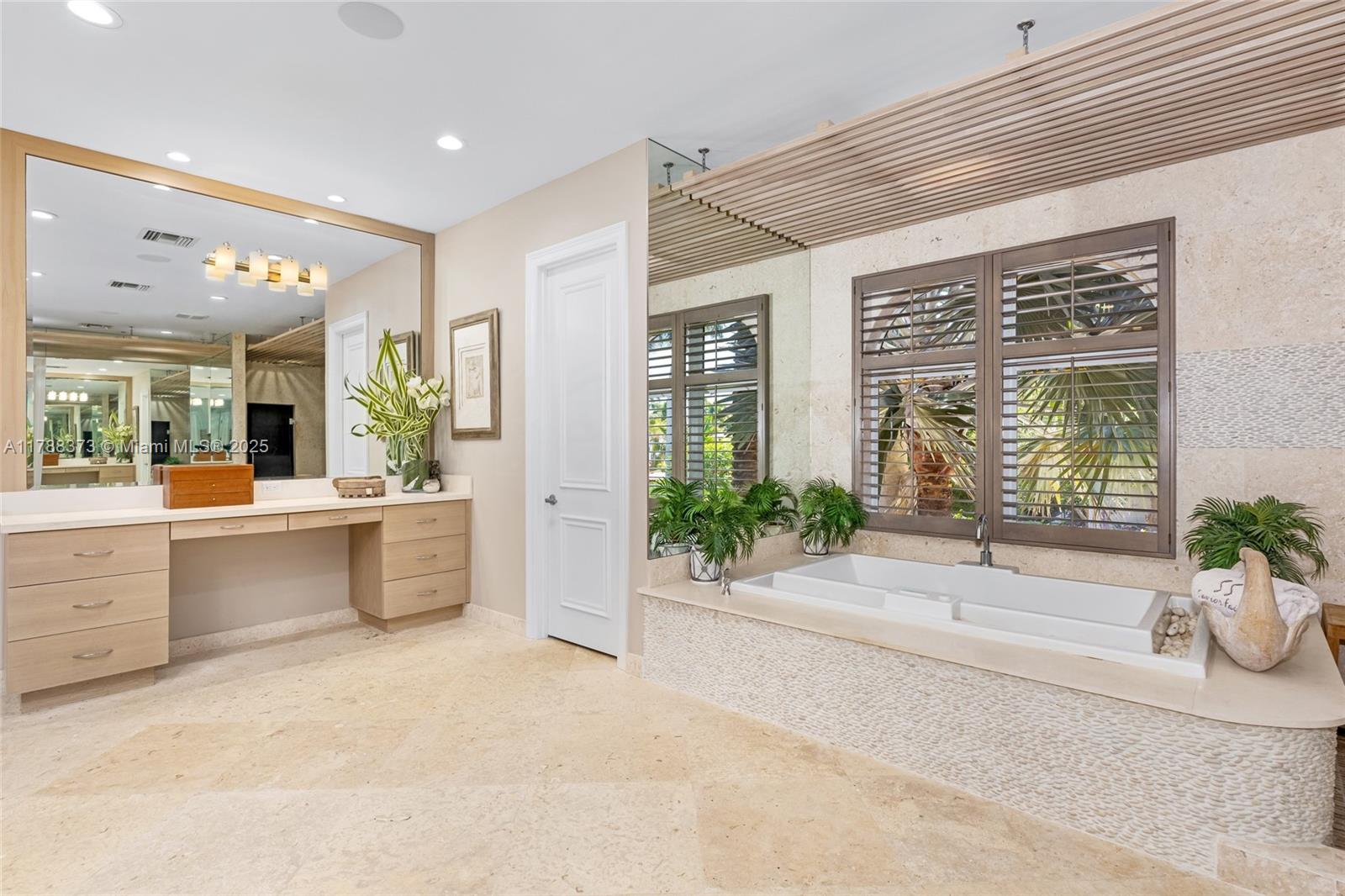 600 Isle Of Palms Dr Fort Lauderdale, FL 33301 600 Isle Of Palms Dr Fort Lauderdale, FL 33301