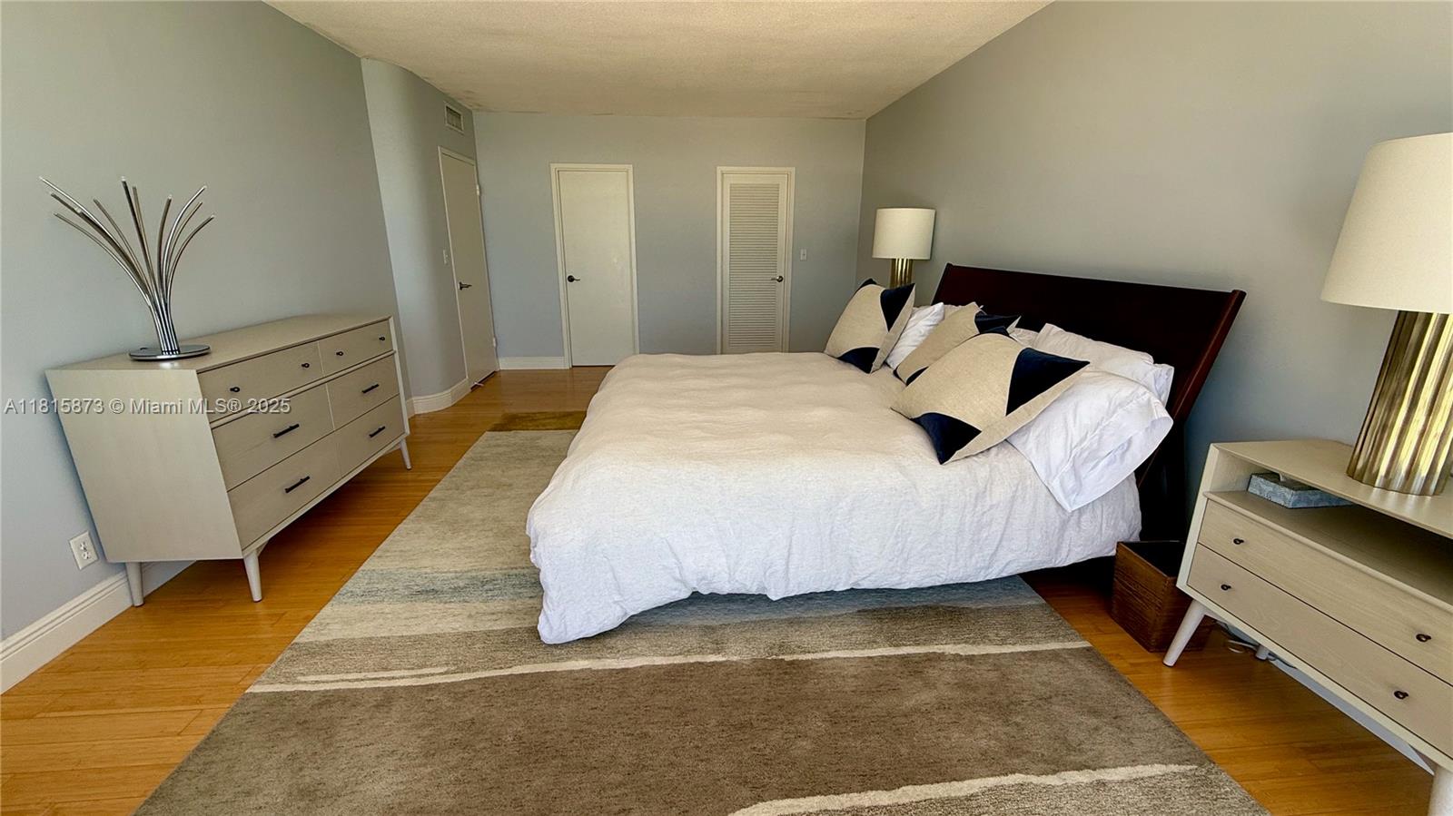 900 Bay Dr #727-725 Miami Beach, FL 33141