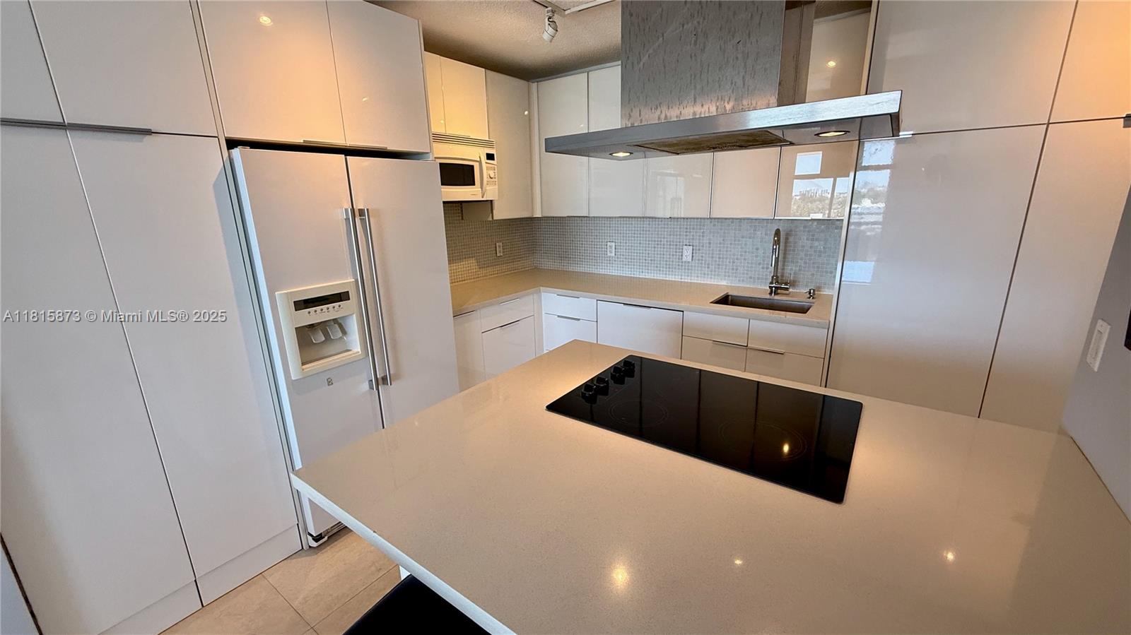 900 Bay Dr #727-725 Miami Beach, FL 33141