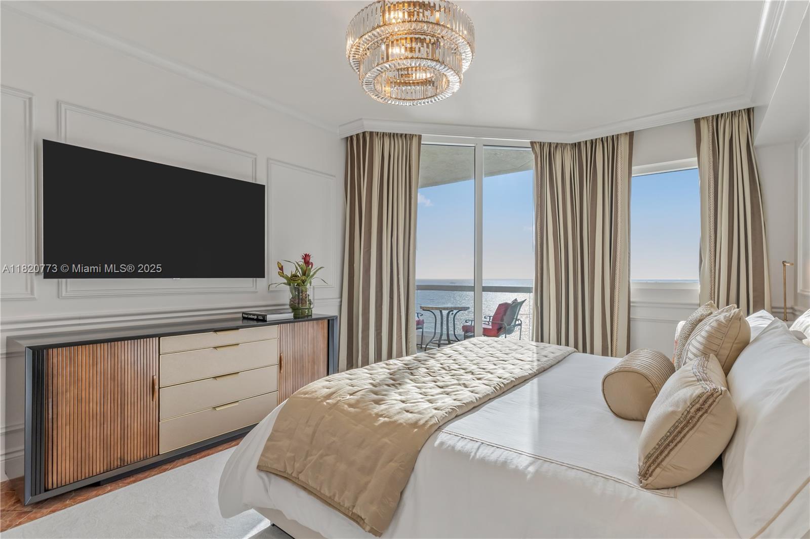 image Acqualina Ocean Residence17