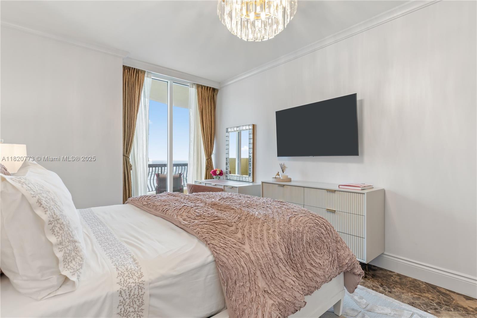 image Acqualina Ocean Residence24