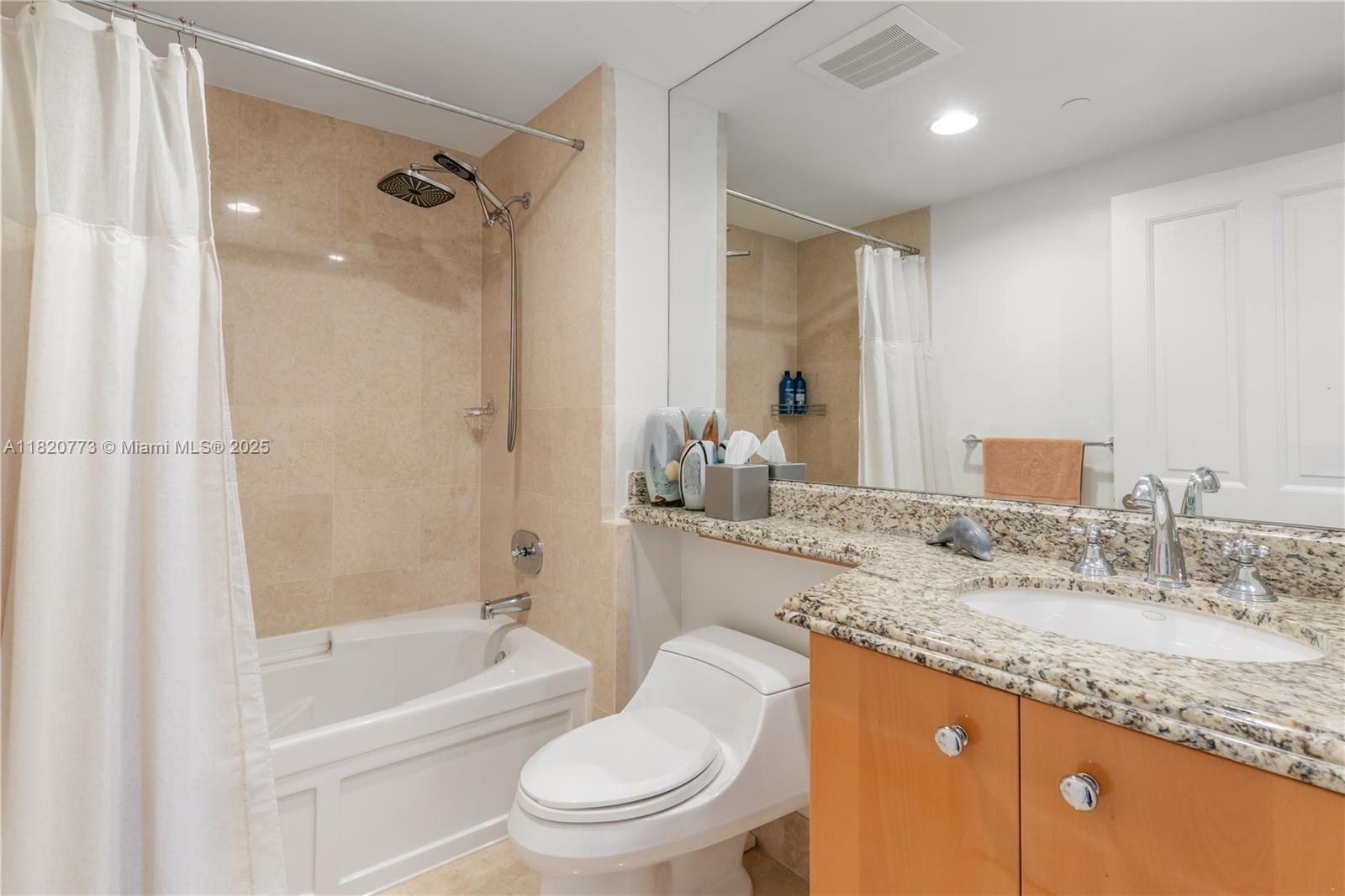 image Acqualina Ocean Residence25