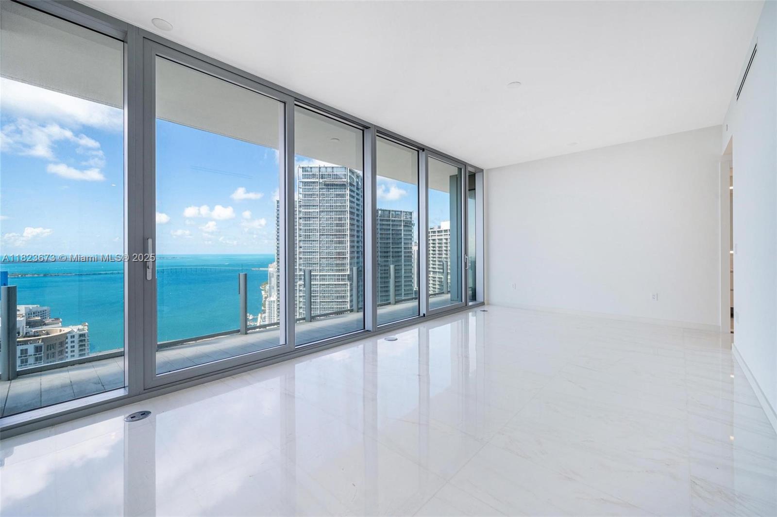 image Aston Martin Residences11