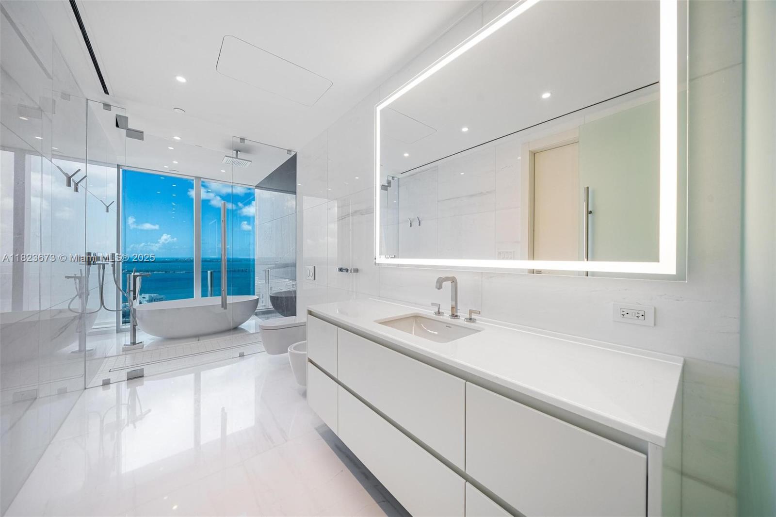 image Aston Martin Residences15