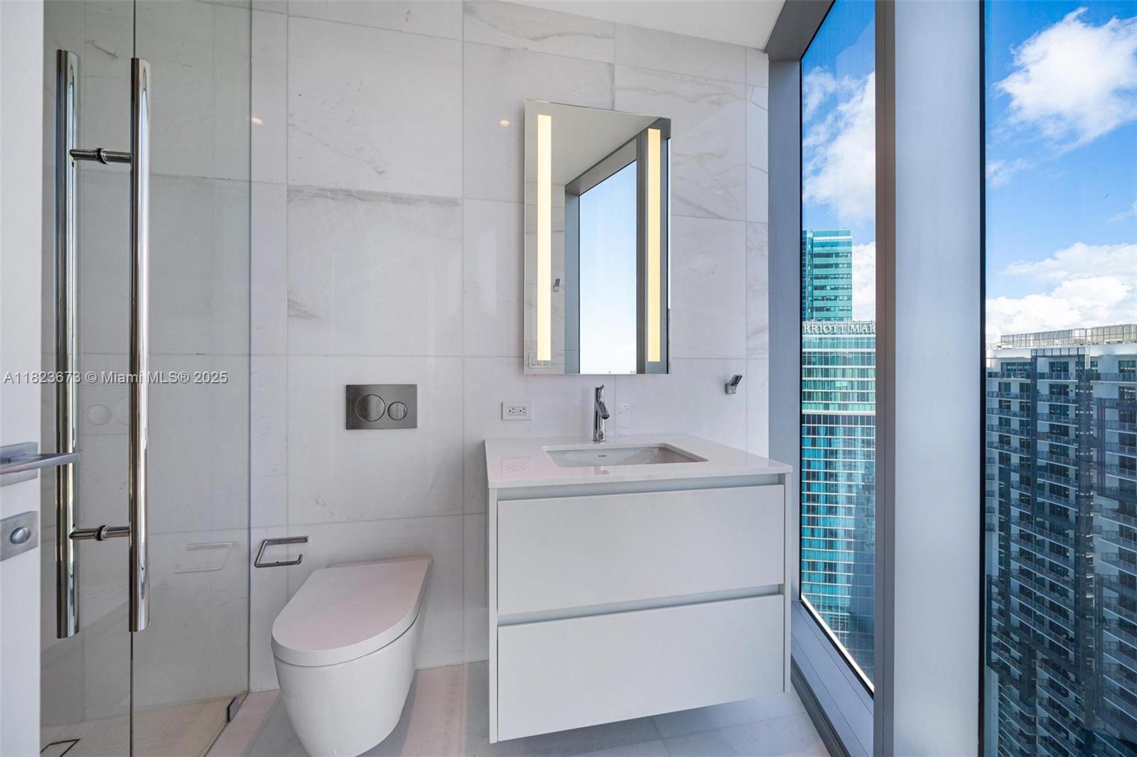 image Aston Martin Residences17