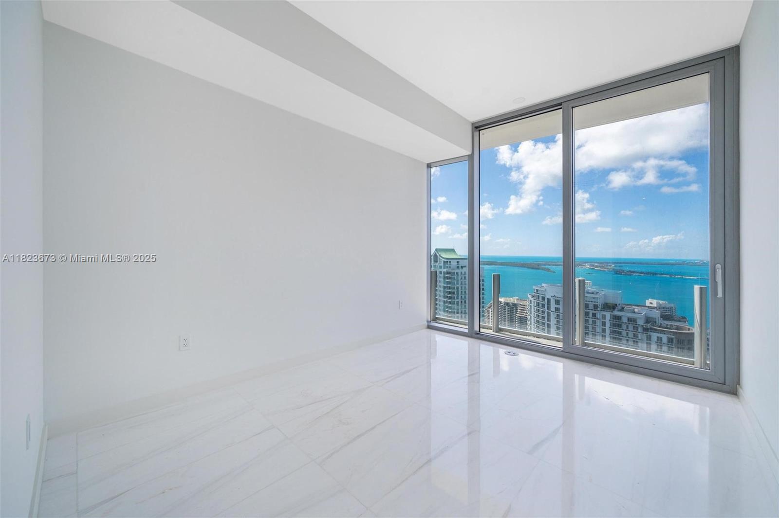 image Aston Martin Residences22