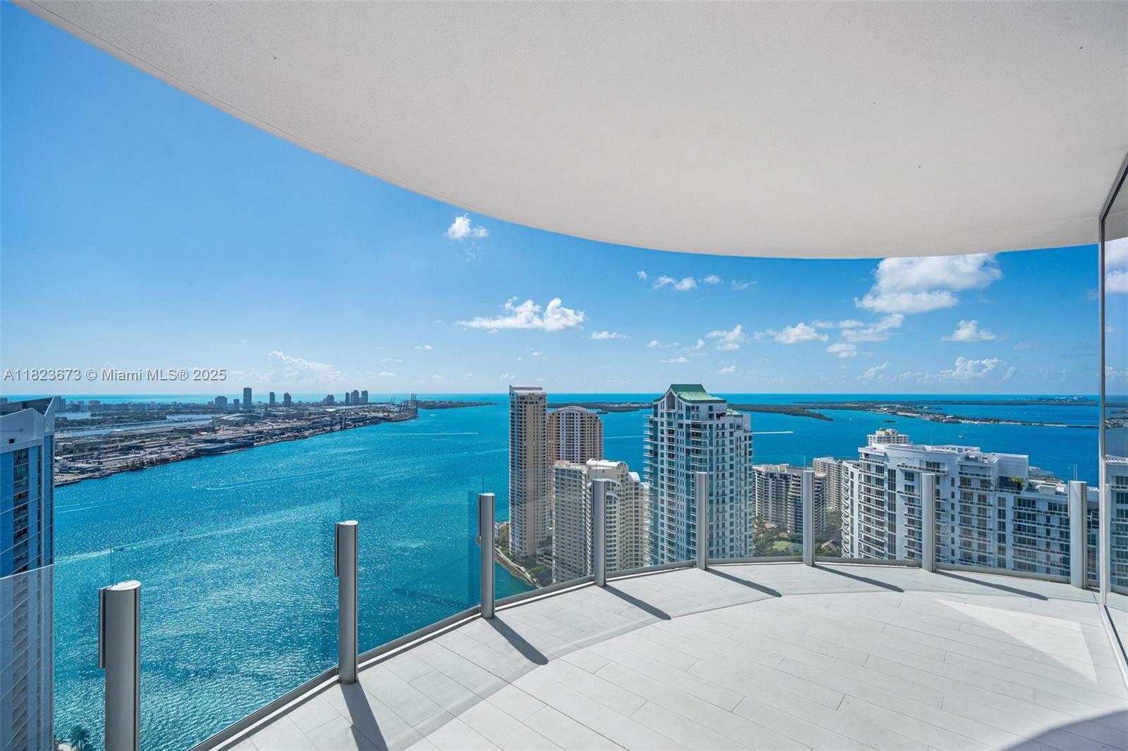 image Aston Martin Residences3