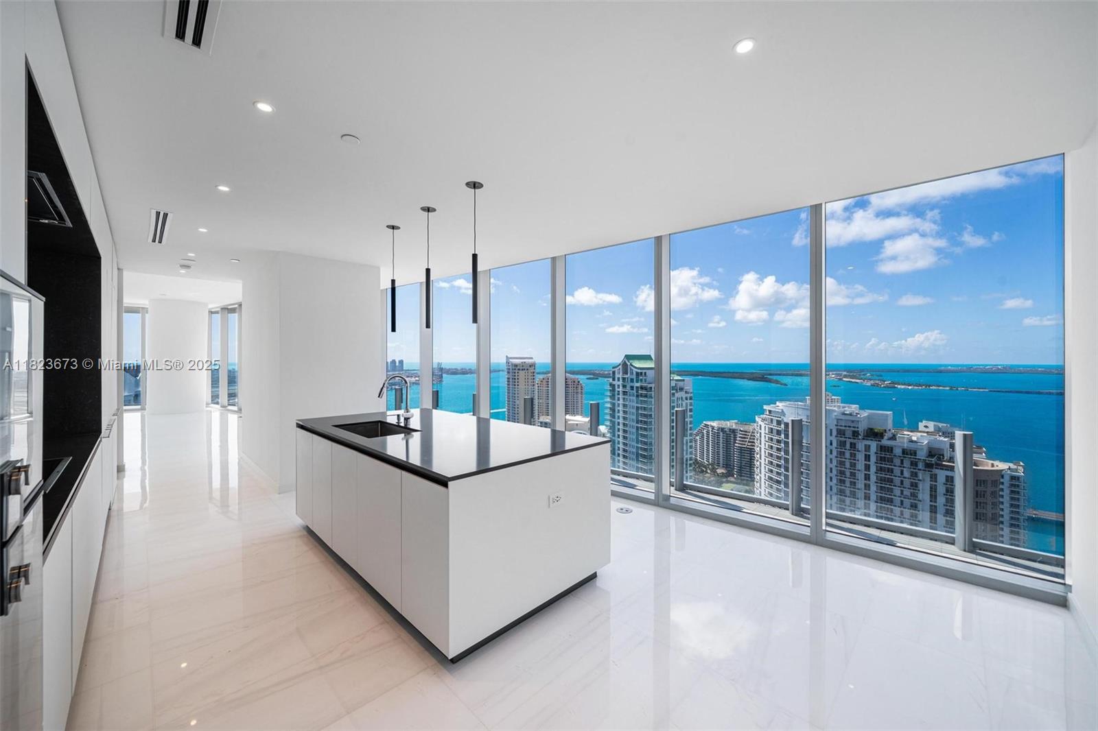 image Aston Martin Residences8