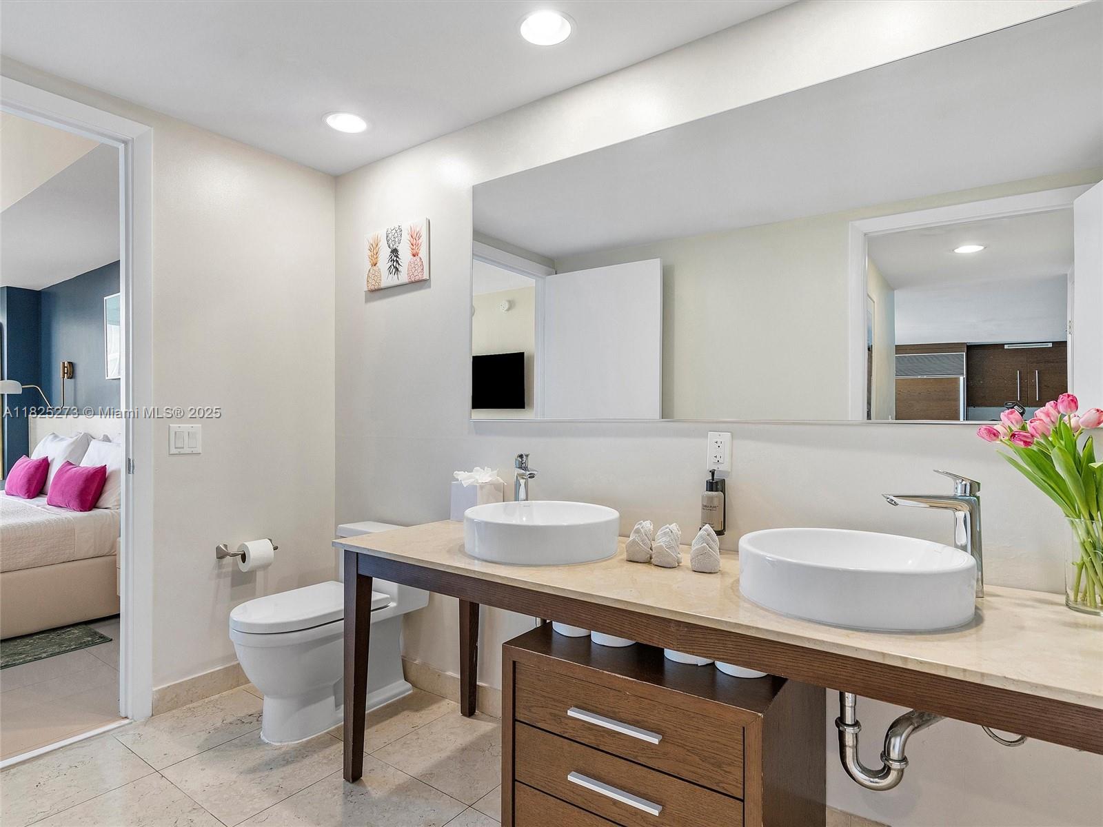 image Icon Brickell Tower Three12