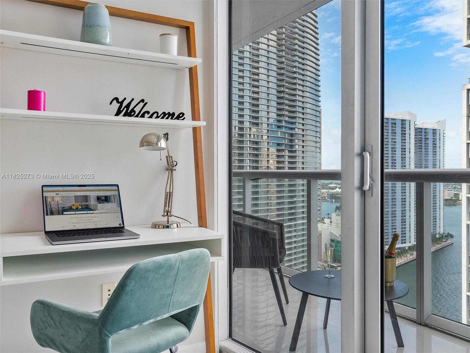 image Icon Brickell Tower Three18