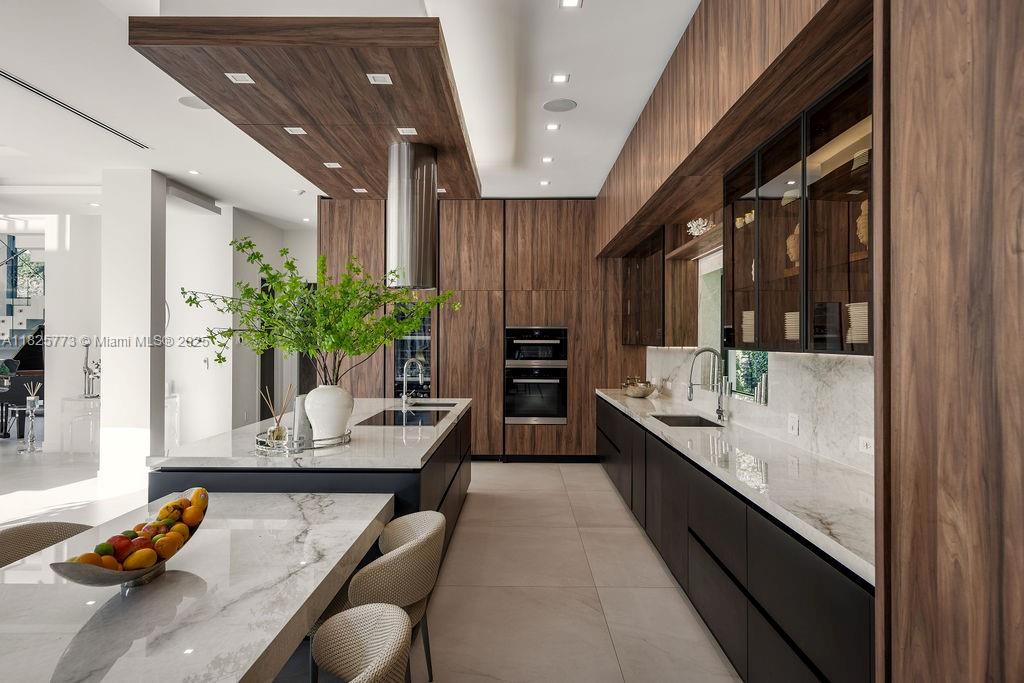 6850 SW 73rd Ct Miami, FL 33143