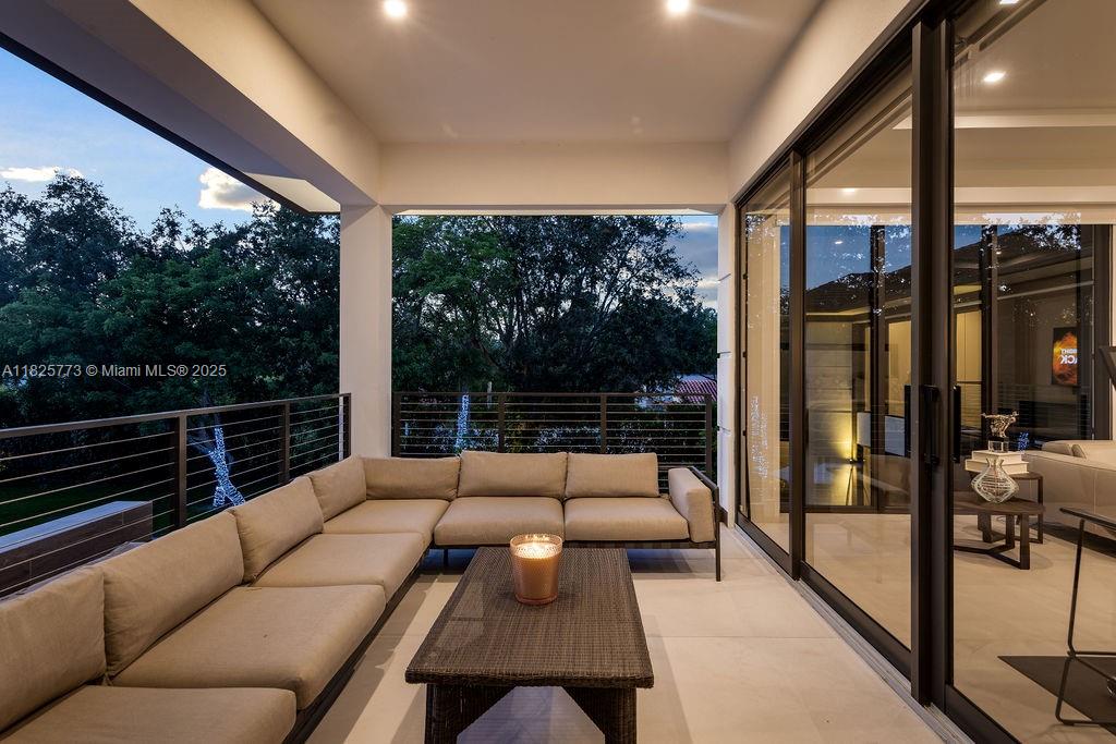 6850 SW 73rd Ct Miami, FL 33143