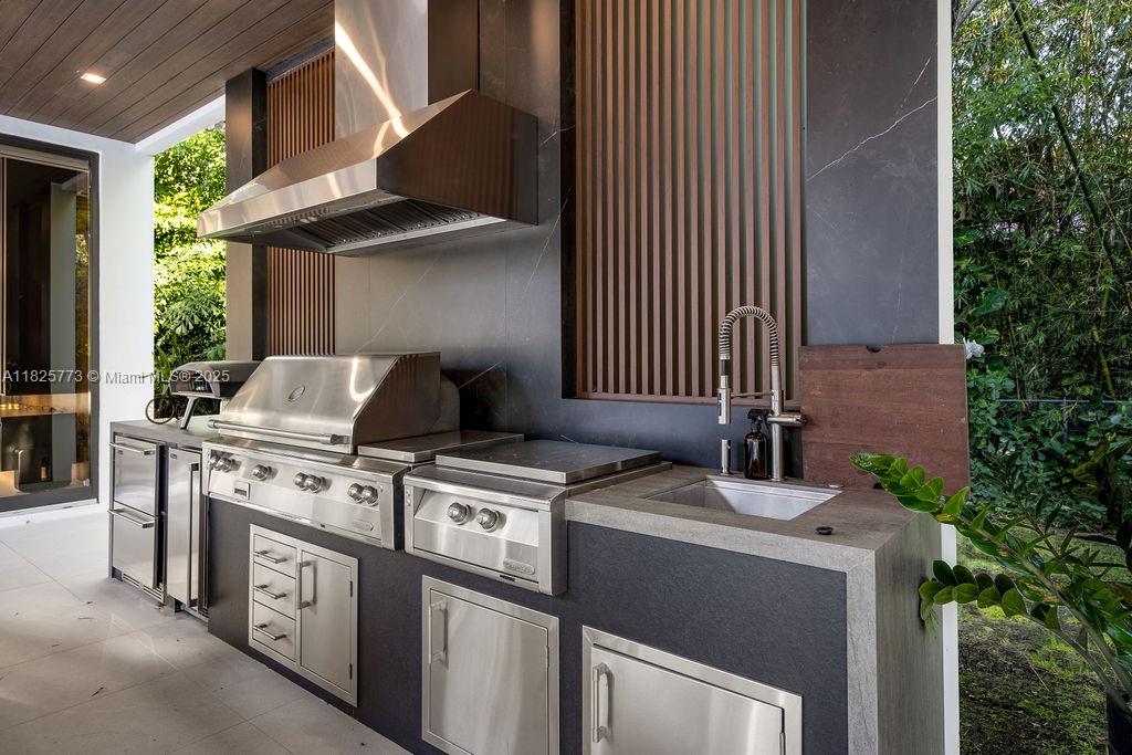 6850 SW 73rd Ct Miami, FL 33143