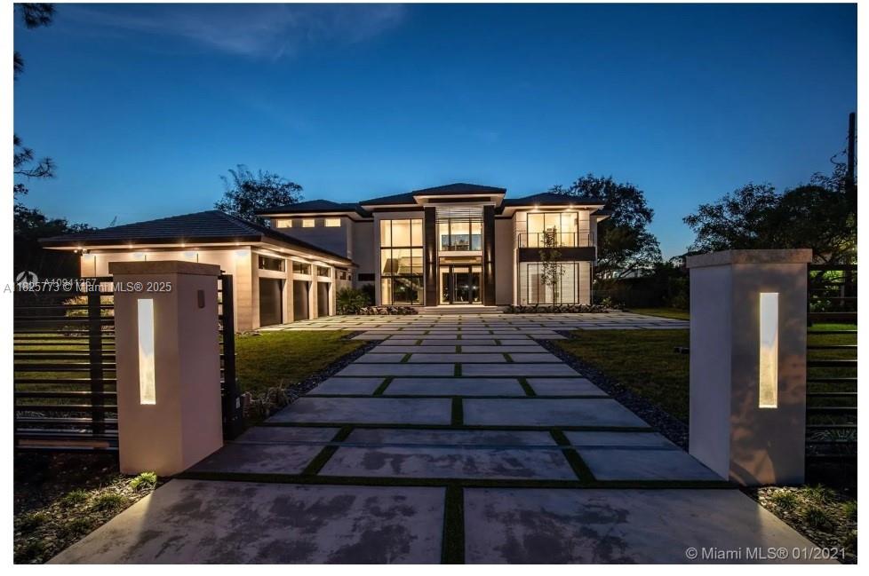 6850 SW 73rd Ct Miami, FL 33143