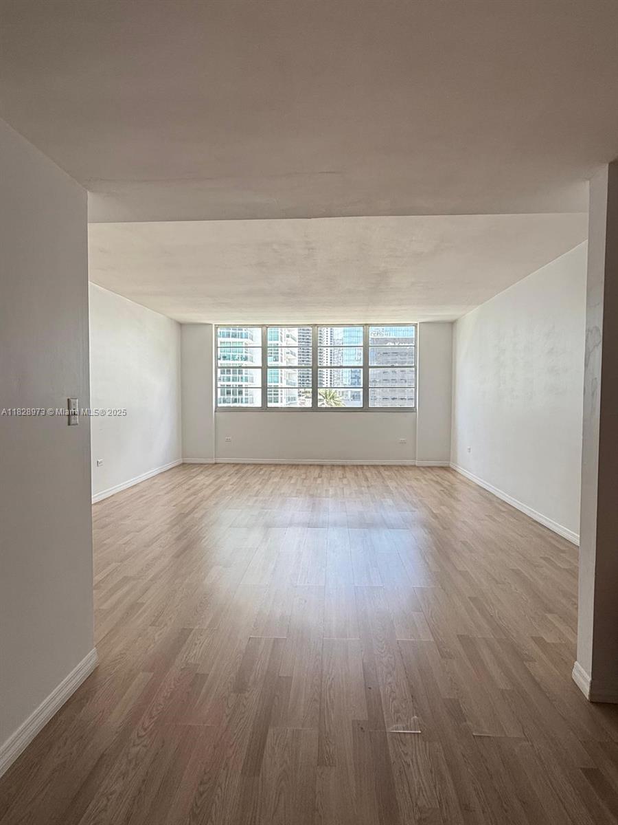825 Brickell Bay Dr #1549