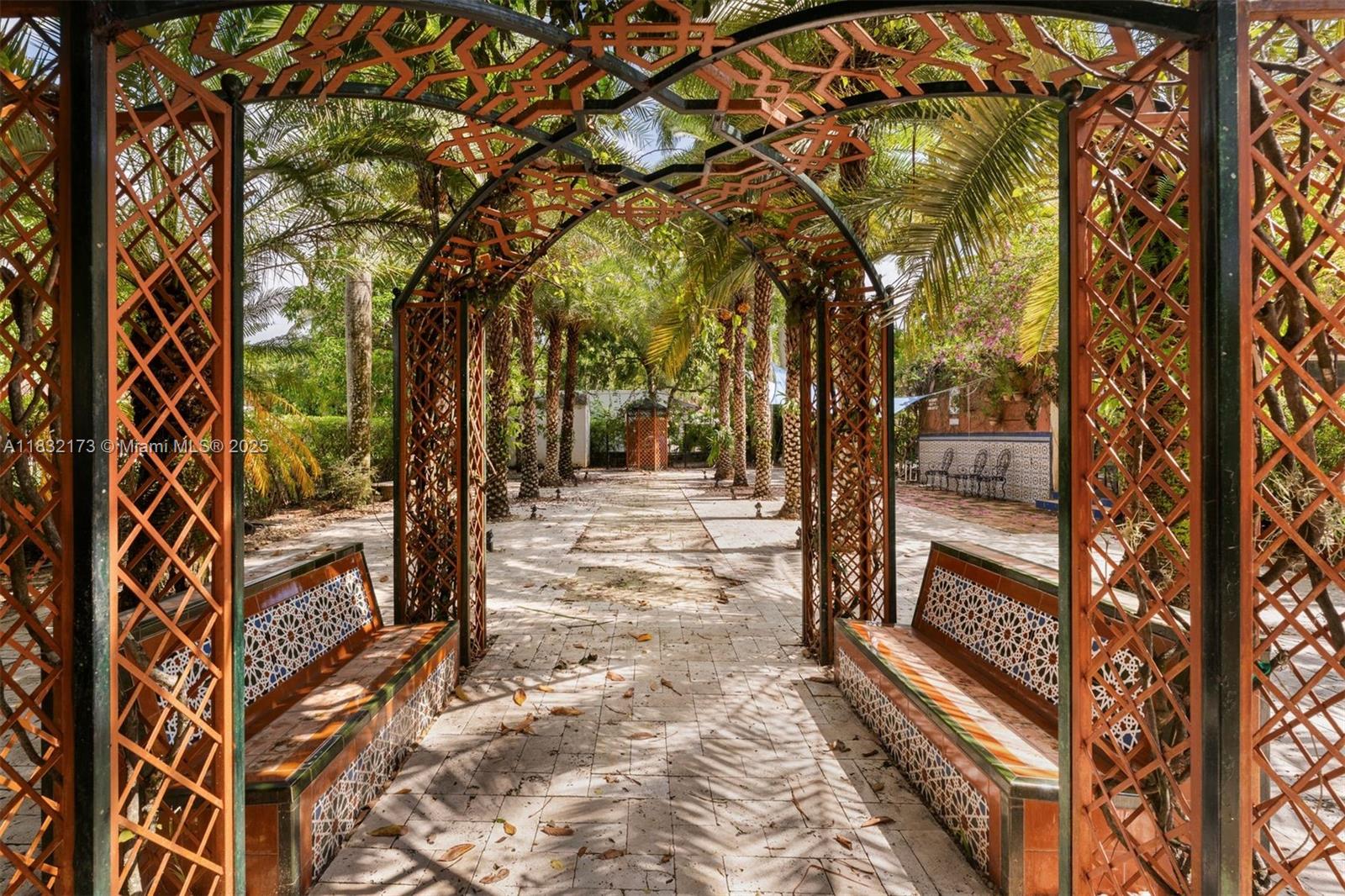 1624 Granada Blvd Coral Gables, FL 33134