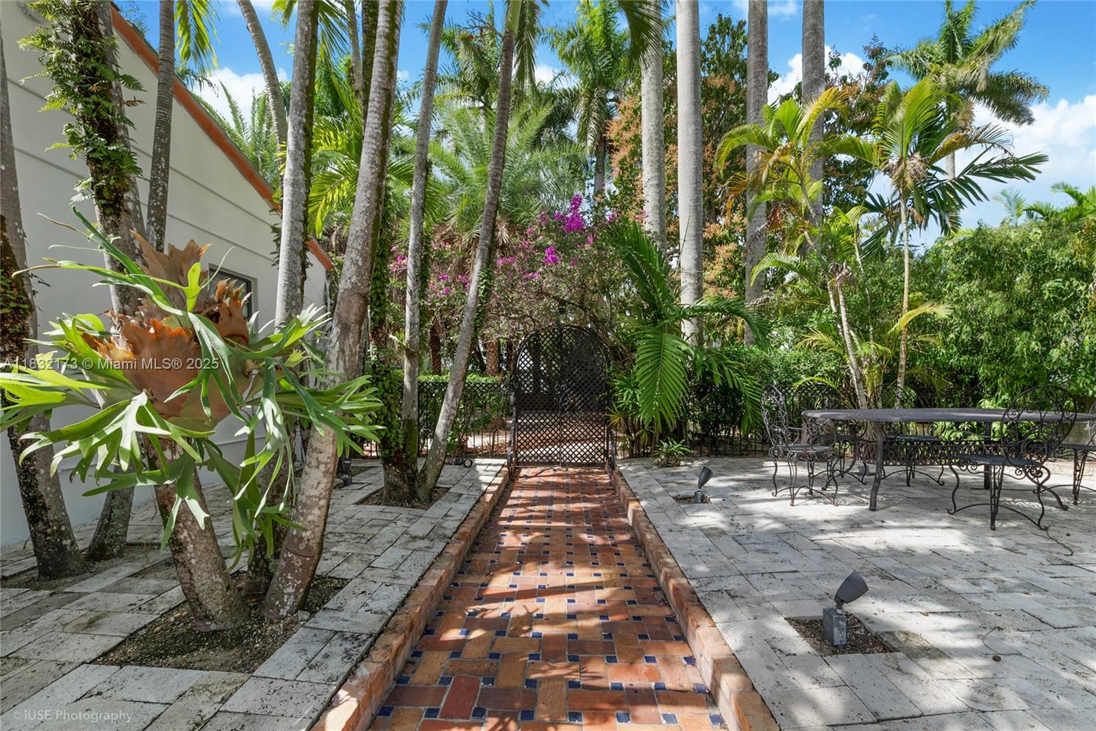 1624 Granada Blvd Coral Gables, FL 33134