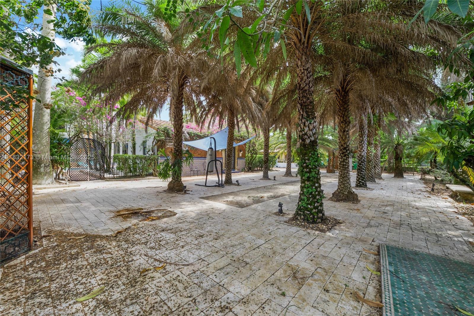 1624 Granada Blvd Coral Gables, FL 33134