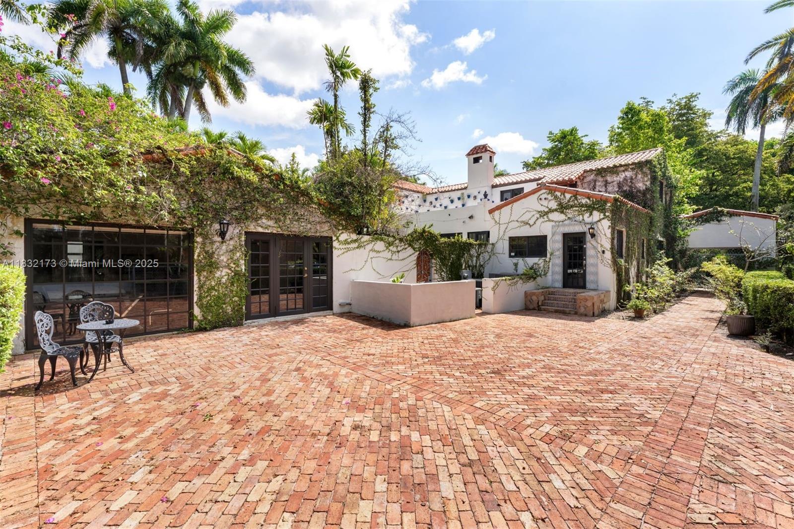 1624 Granada Blvd Coral Gables, FL 33134