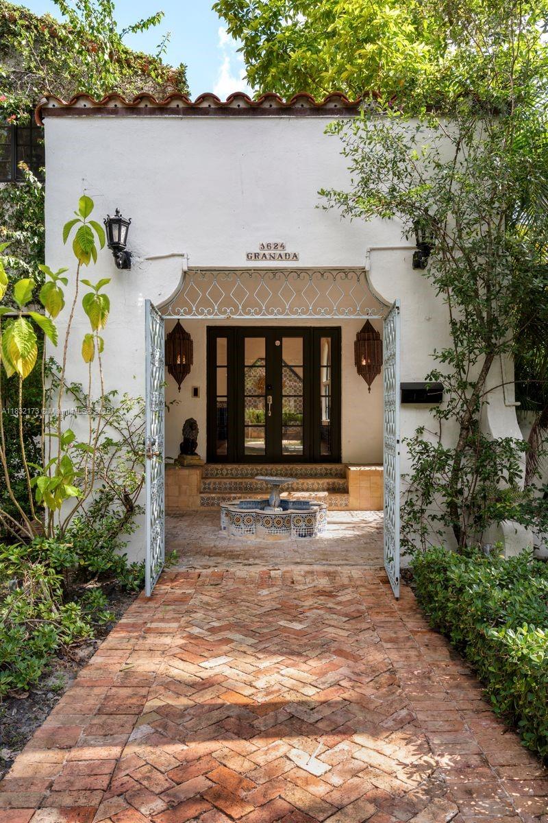 1624 Granada Blvd Coral Gables, FL 33134