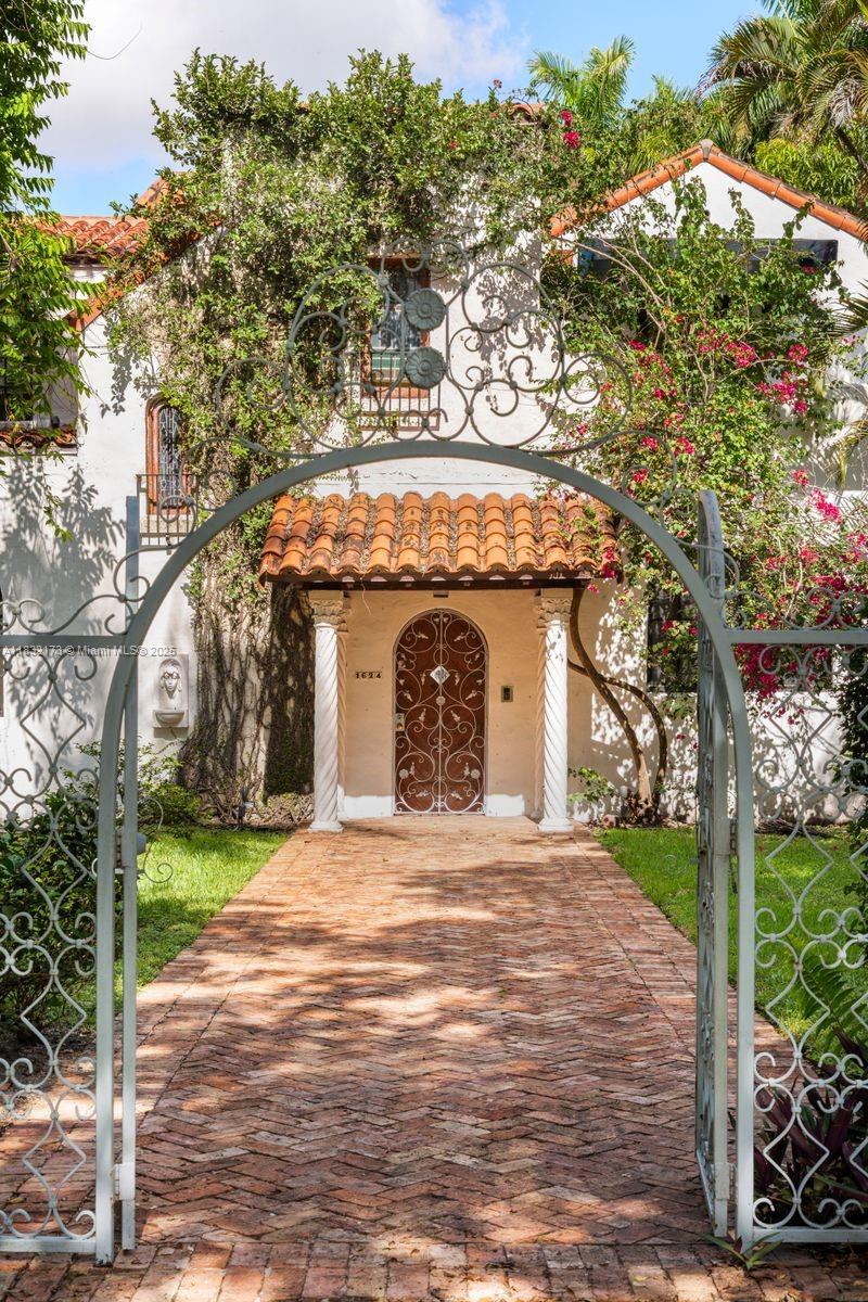 1624 Granada Blvd Coral Gables, FL 33134