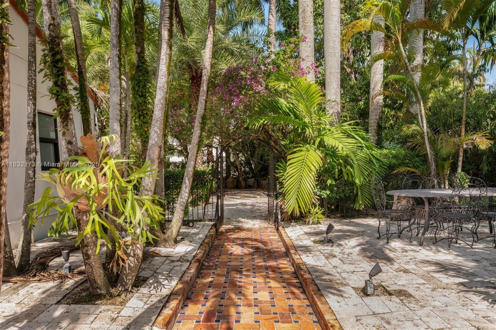 1624 Granada Blvd Coral Gables, FL 33134