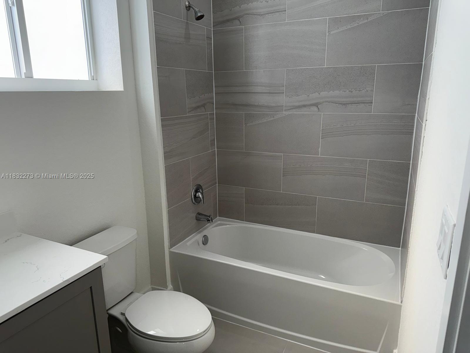 1884 NE 1st St Homestead, FL 33033