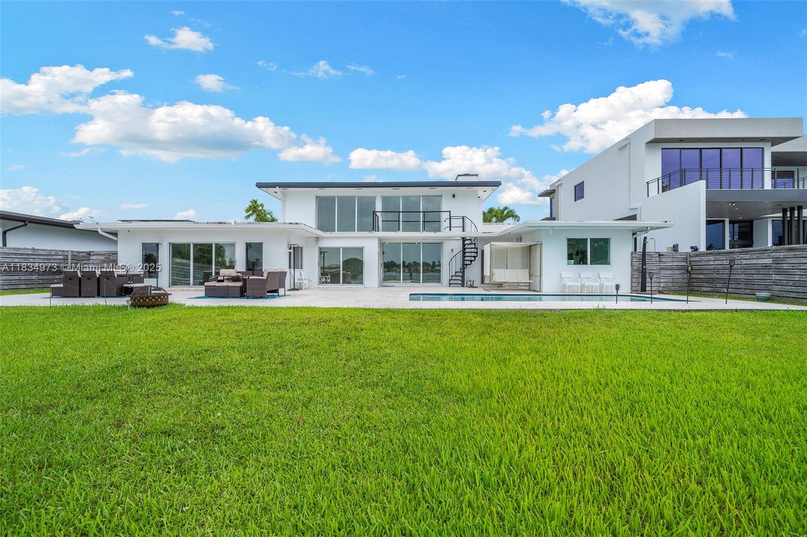 1930 NE 193rd St Miami, FL 33179 1930 NE 193rd St Miami, FL 33179