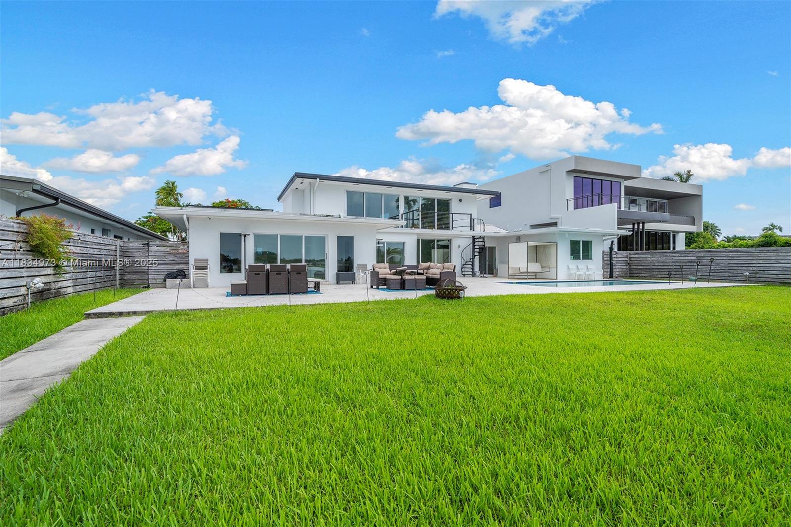 1930 NE 193rd St Miami, FL 33179 1930 NE 193rd St Miami, FL 33179