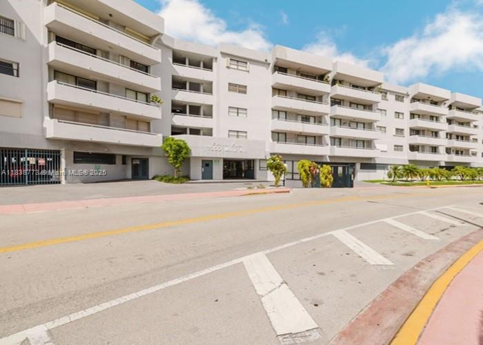 7300 Wayne Ave #418