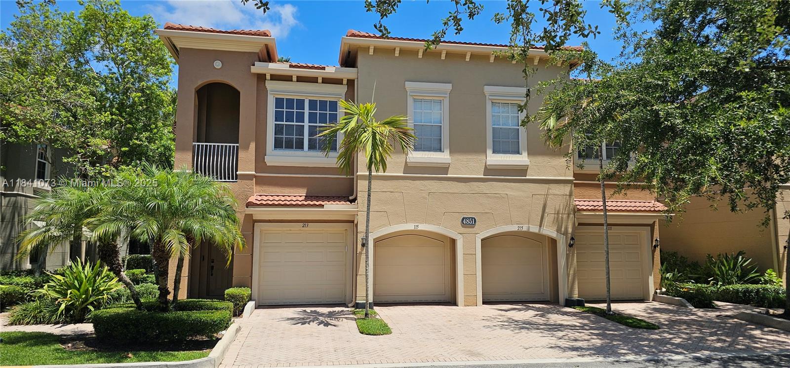 4851 Bonsai Cir #215