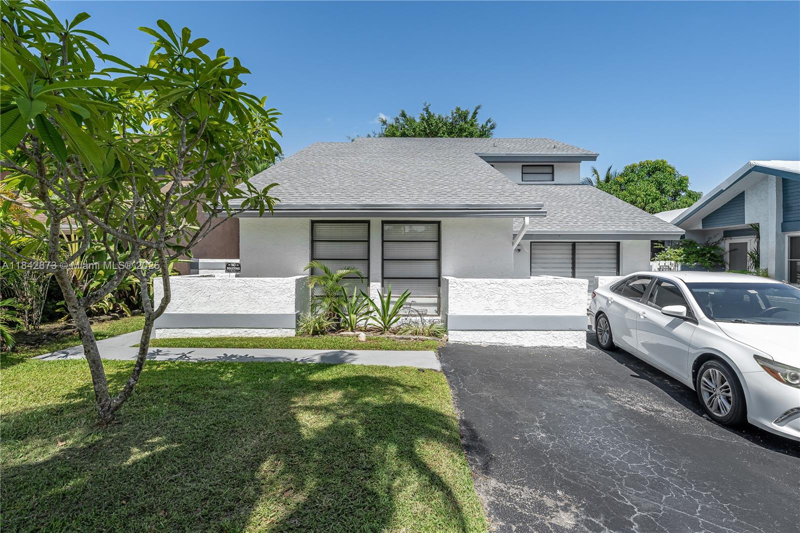 3930 SW 82nd Ter
