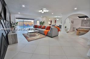 8651 Sunset Strip