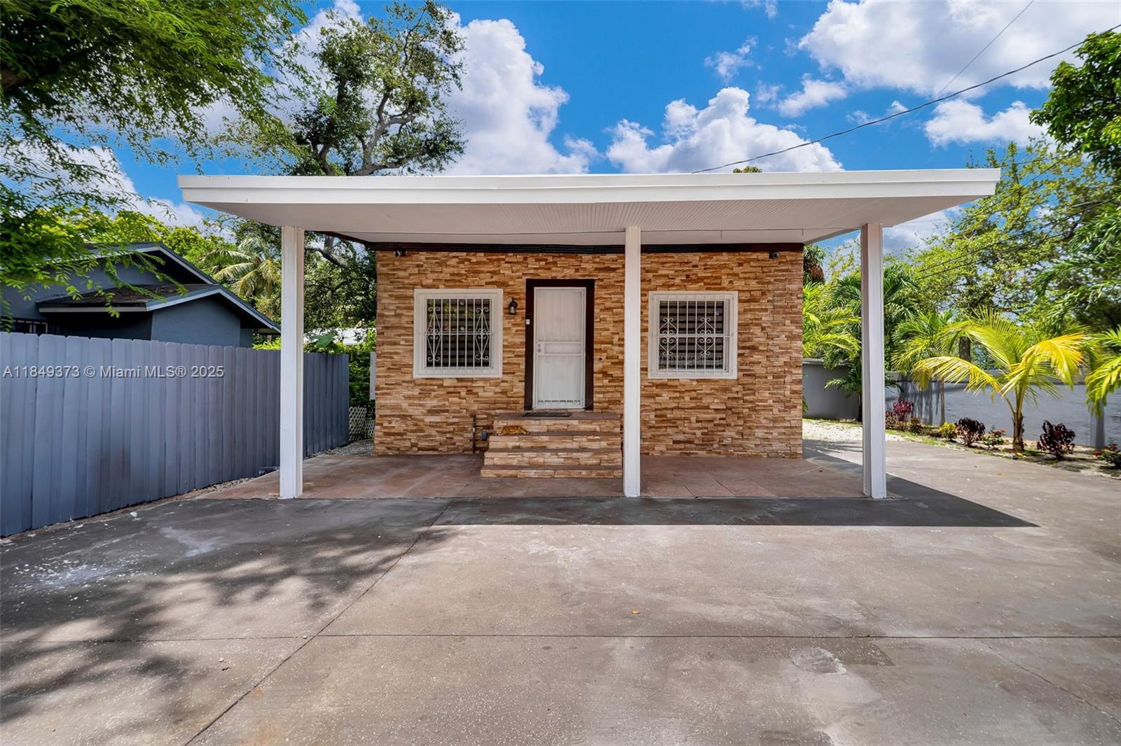 221 NW 75th St