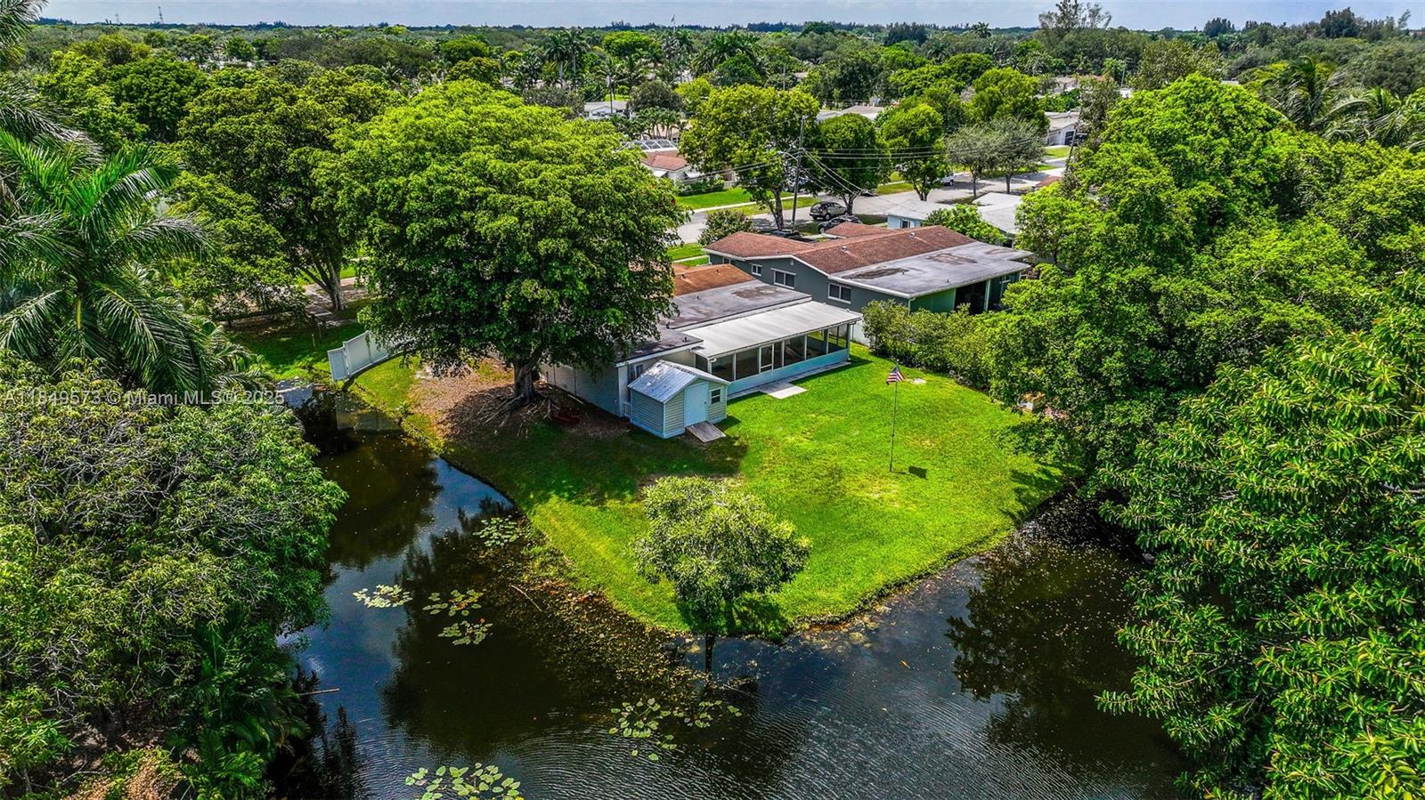 5320 SW 88th Ter