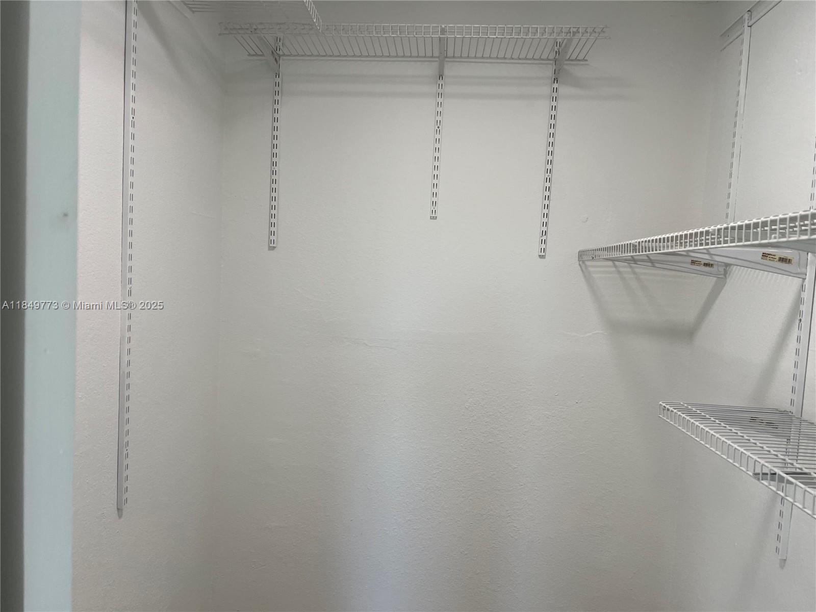 8950 SW 69th Ct #312 Pinecrest, FL 33156