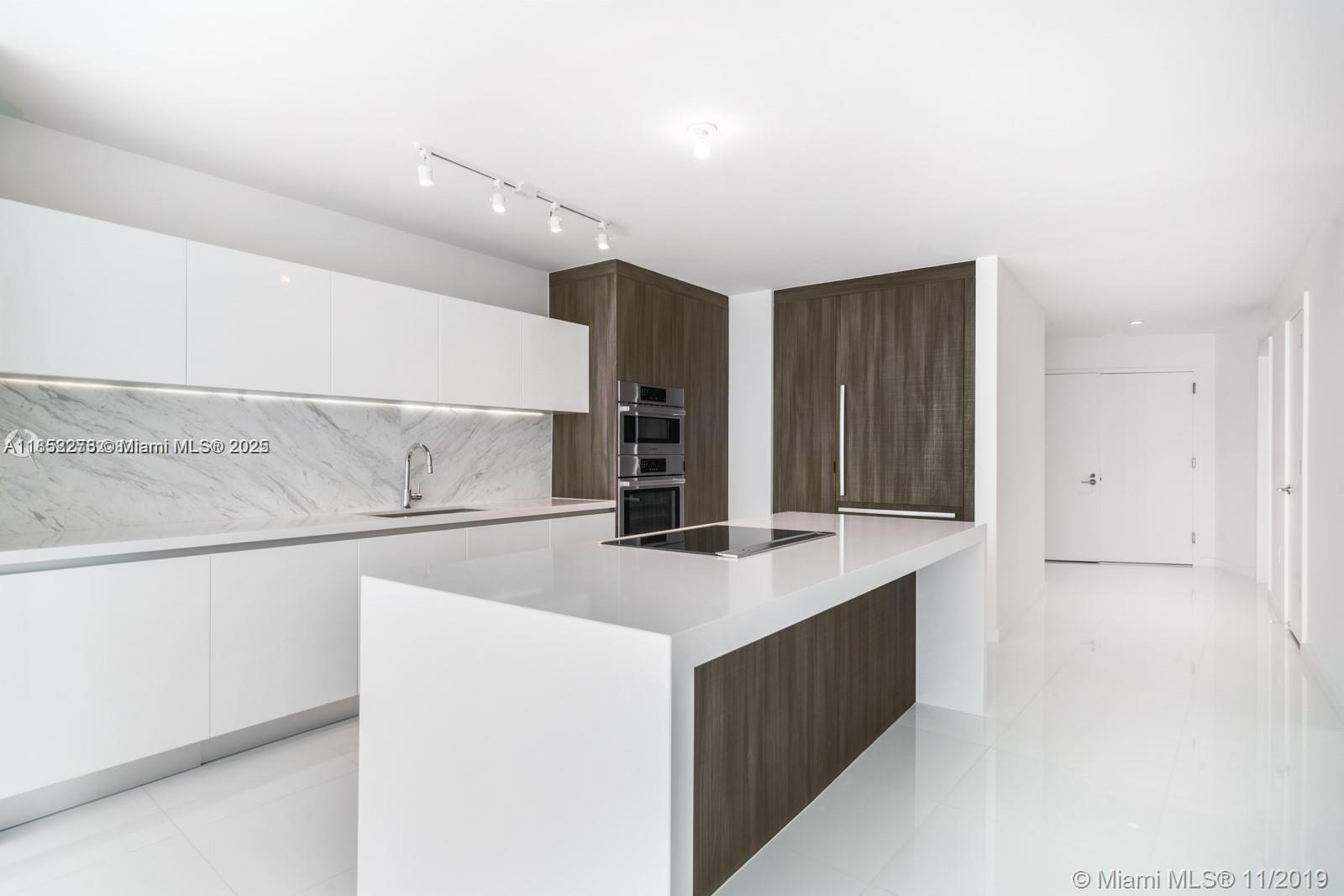 851 NE 1st Ave #1612