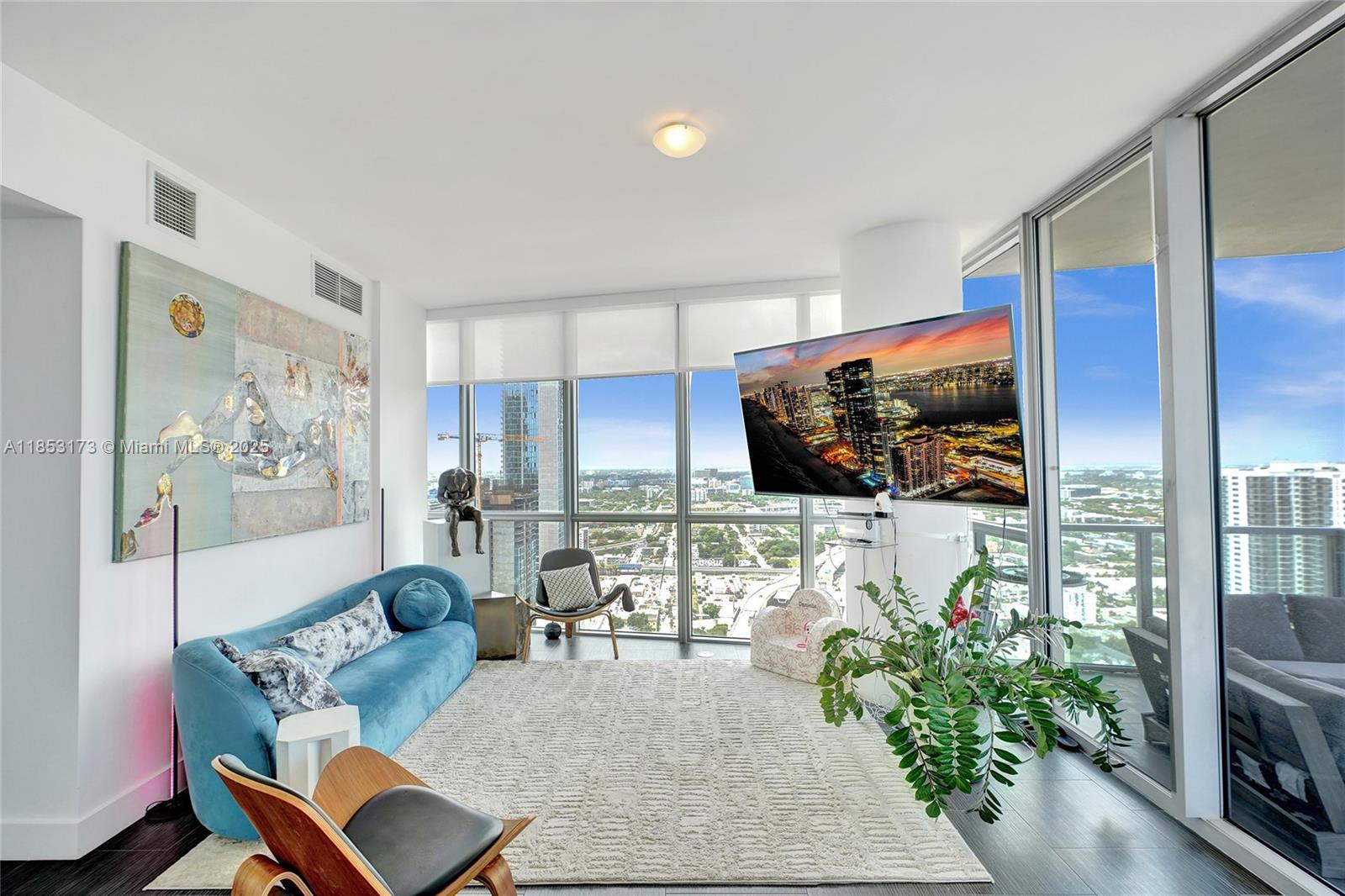 image Marquis Condo8