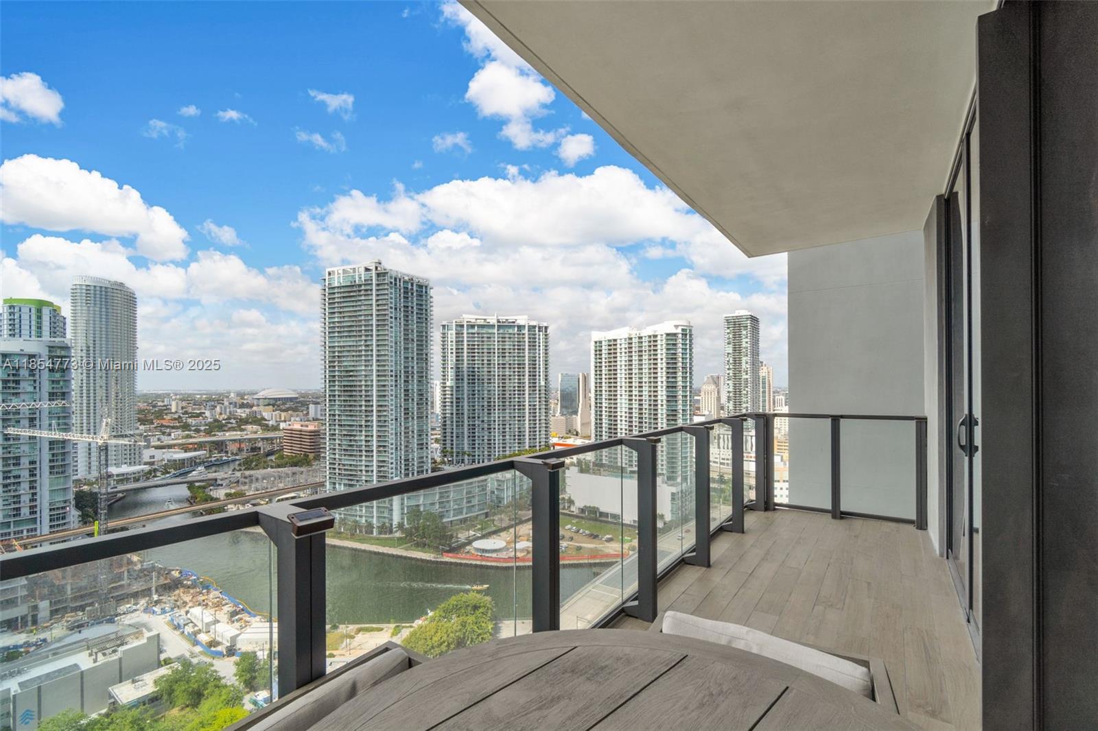 68 SE 6th St #2406